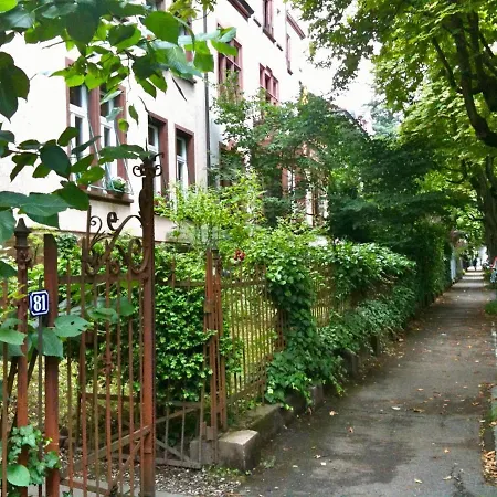 Naehe Stadtmitte בית אירוח פרייבורג